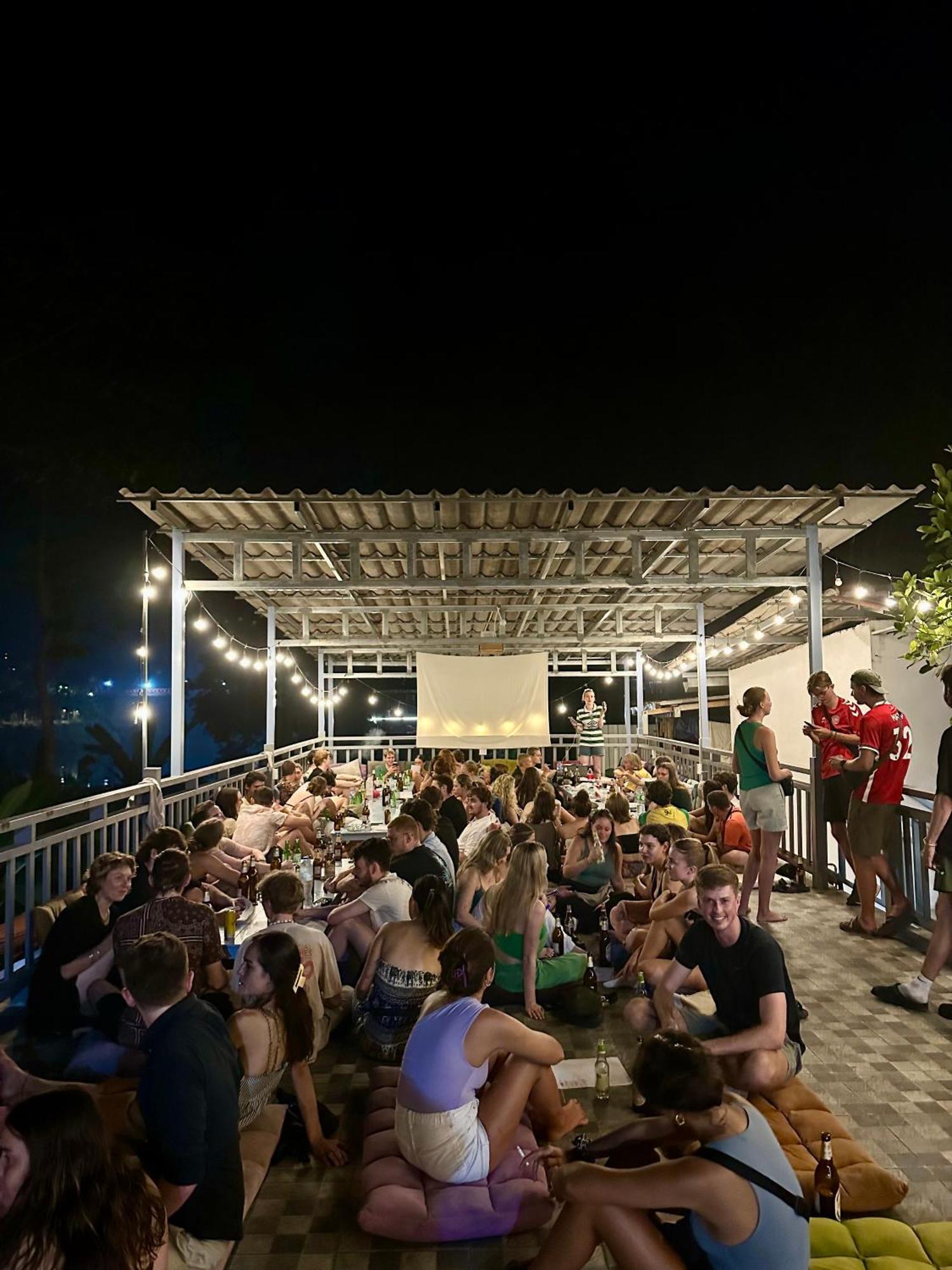 Sunrise Riverside Pool Hostel Λουάνγκ Πραμπάνγκ Εξωτερικό φωτογραφία