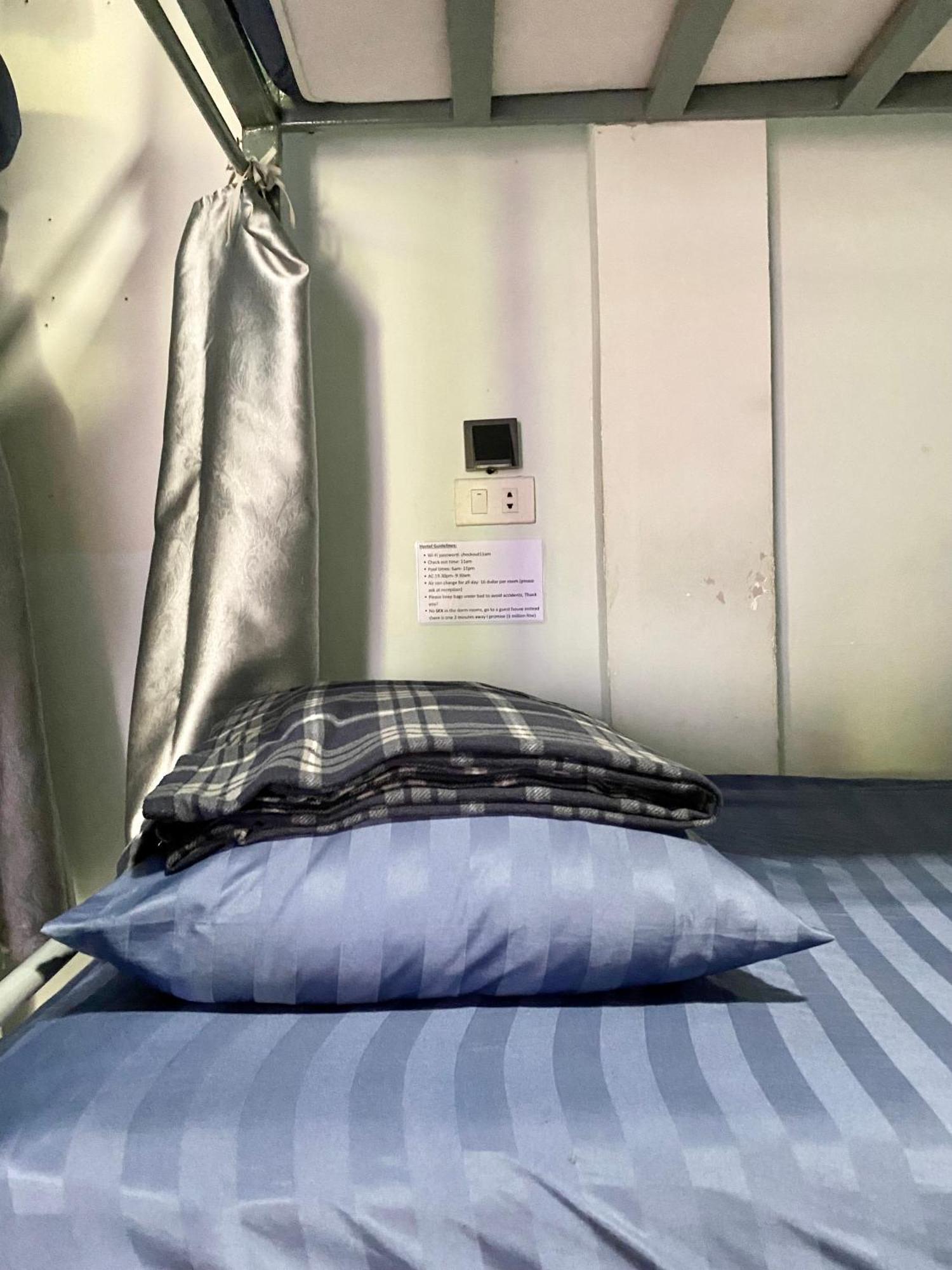 Sunrise Riverside Pool Hostel Λουάνγκ Πραμπάνγκ Εξωτερικό φωτογραφία
