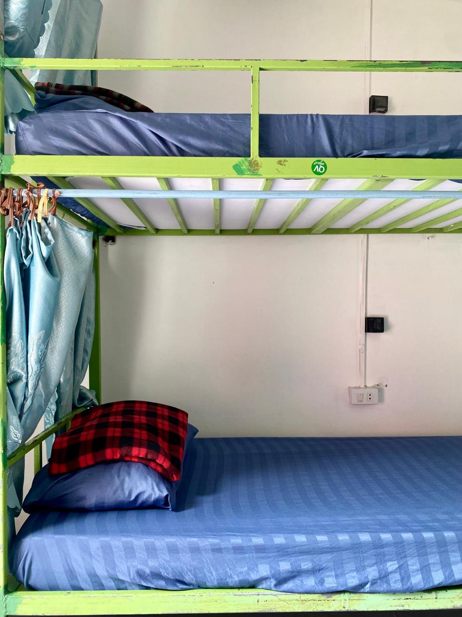 Sunrise Riverside Pool Hostel Λουάνγκ Πραμπάνγκ Εξωτερικό φωτογραφία
