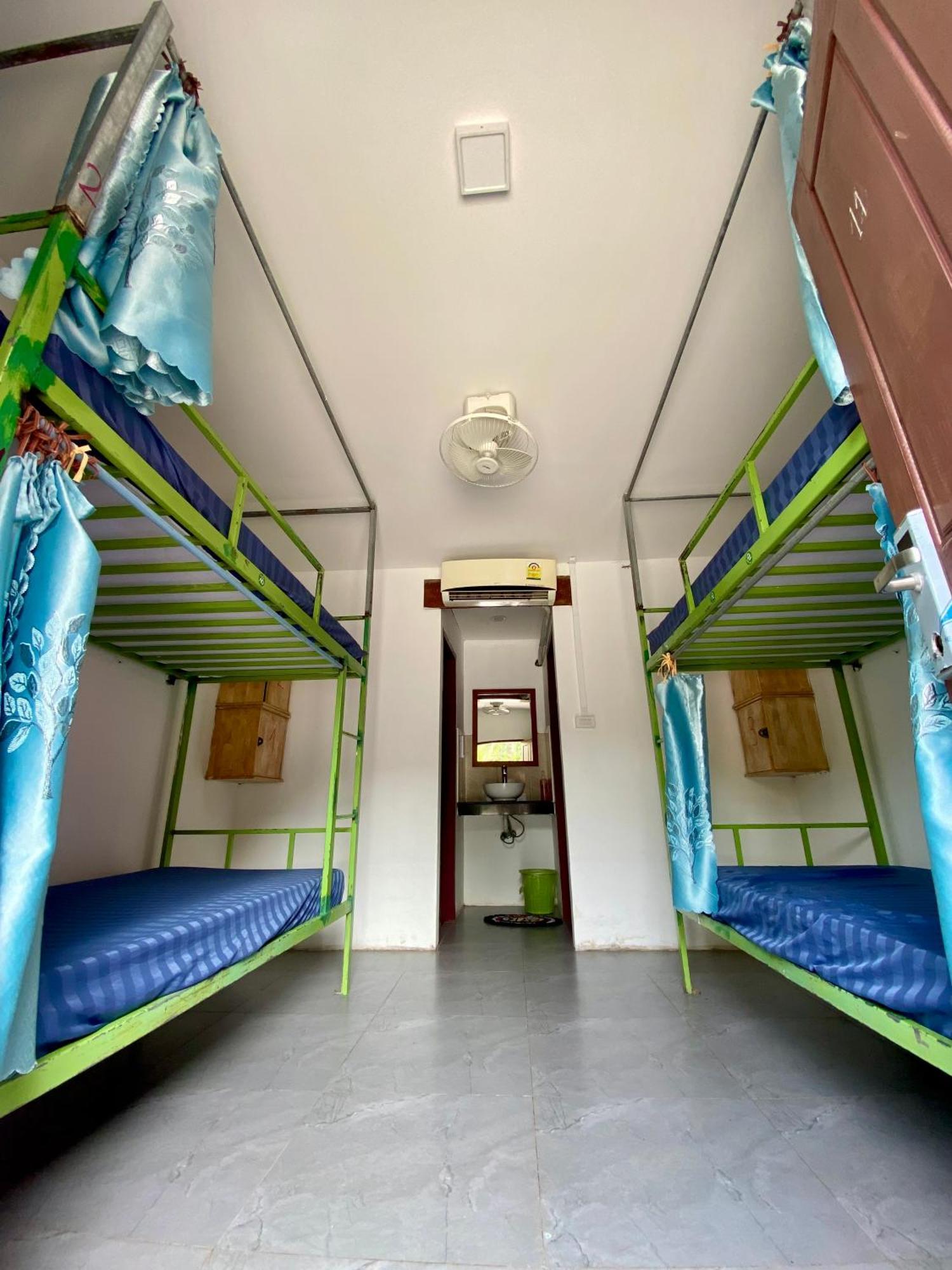 Sunrise Riverside Pool Hostel Λουάνγκ Πραμπάνγκ Εξωτερικό φωτογραφία